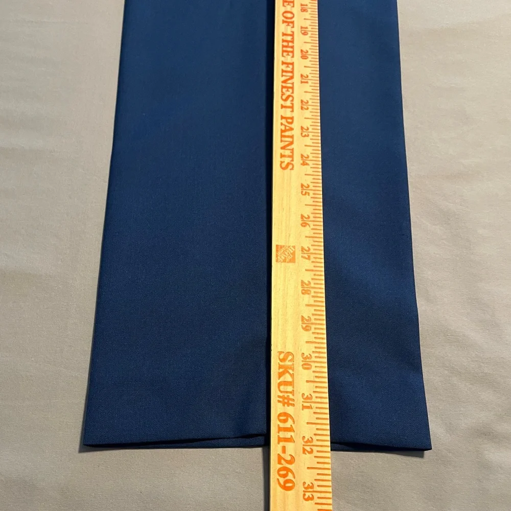 Men’s Micheal Kors Suit - Picture 7 of 13